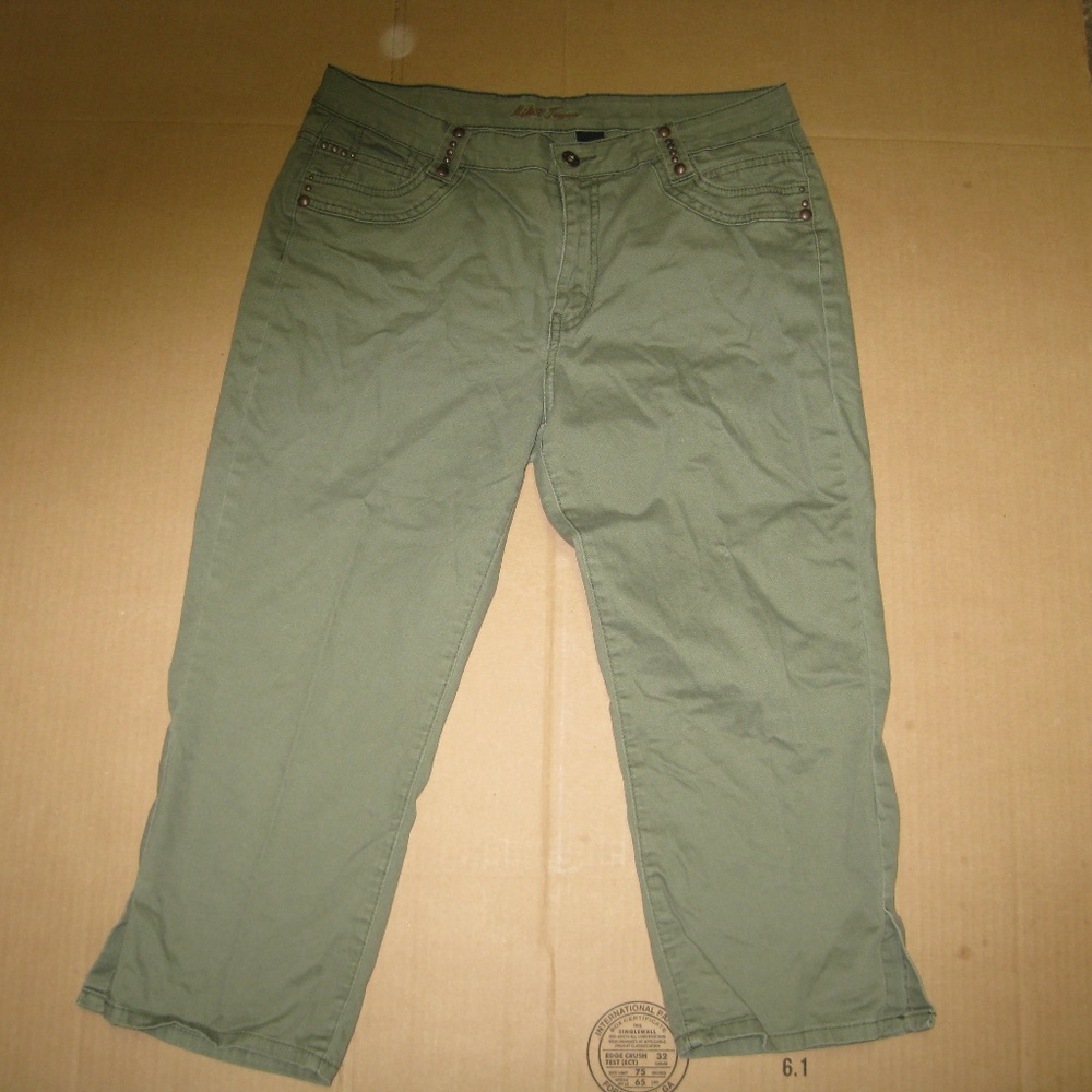 Kiket Women Capris  Size: 12